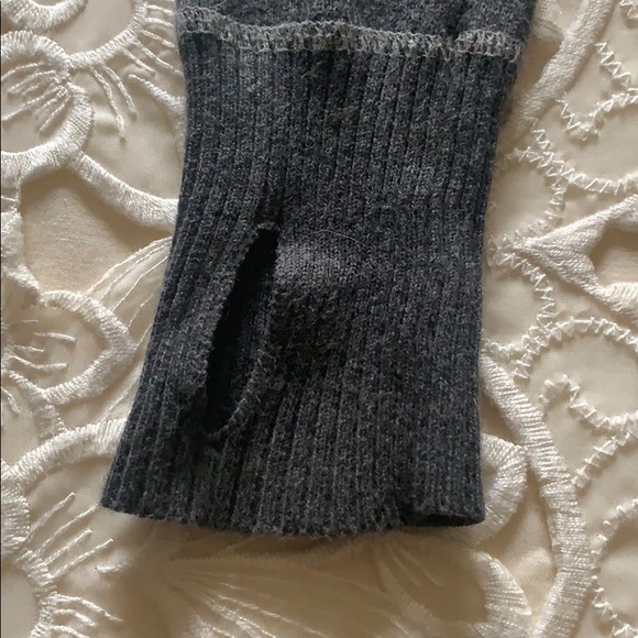 Like new condition. Worn only twice. - Picture 2 of 7